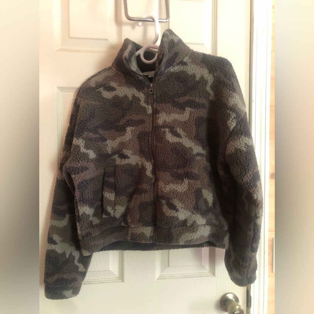 American Eagle Camo Sherpa